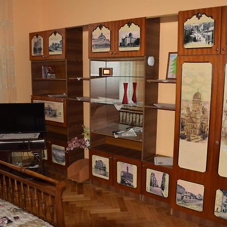 Apartment Orgelsaal Chernivtsi Exterior foto