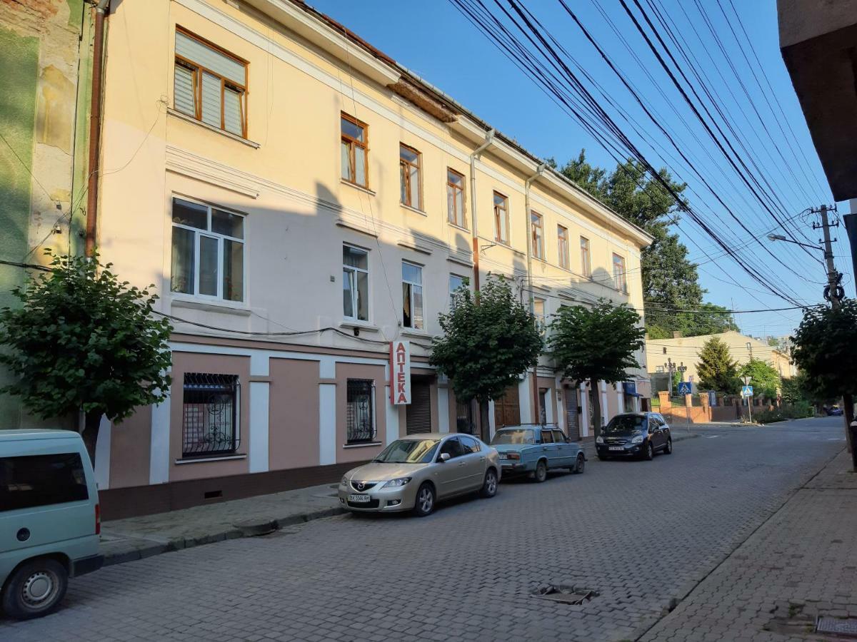 Apartment Orgelsaal Chernivtsi Exterior foto
